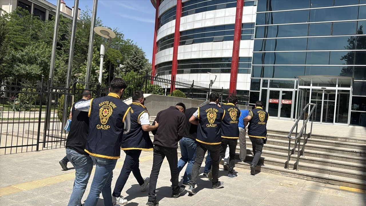 Adıyaman'da Silahlı Kavga: 5 Şüpheli Gözaltına Alındı