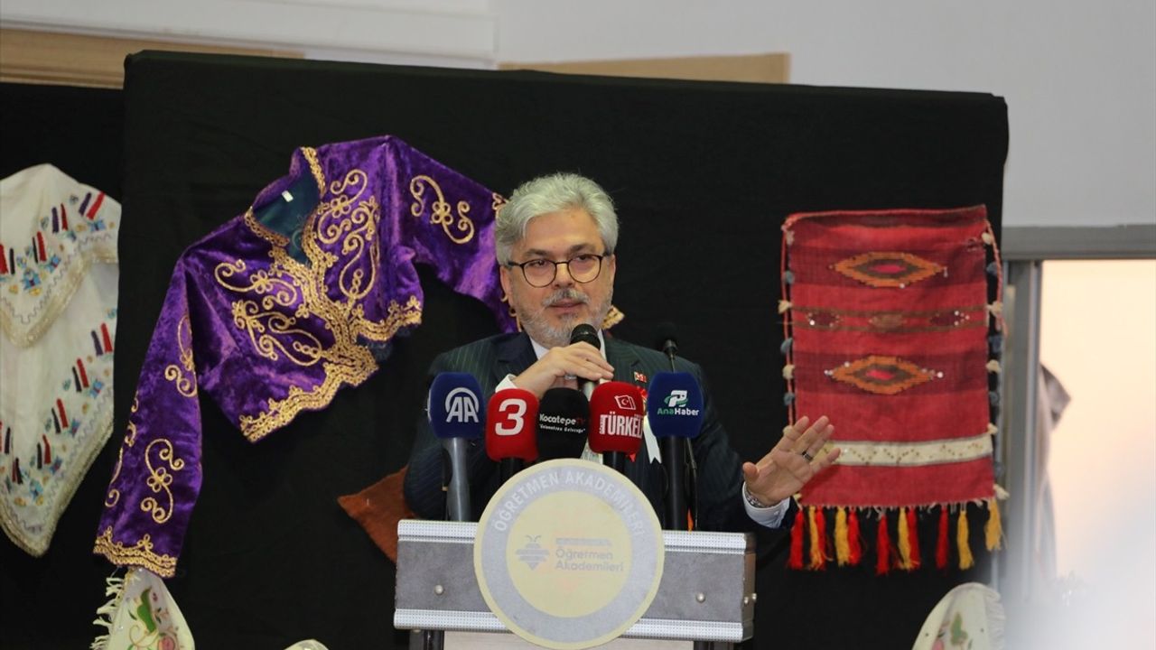 Afyonkarahisar'da Öğretmen Akademileri Kapanış Töreni Gerçekleştirildi