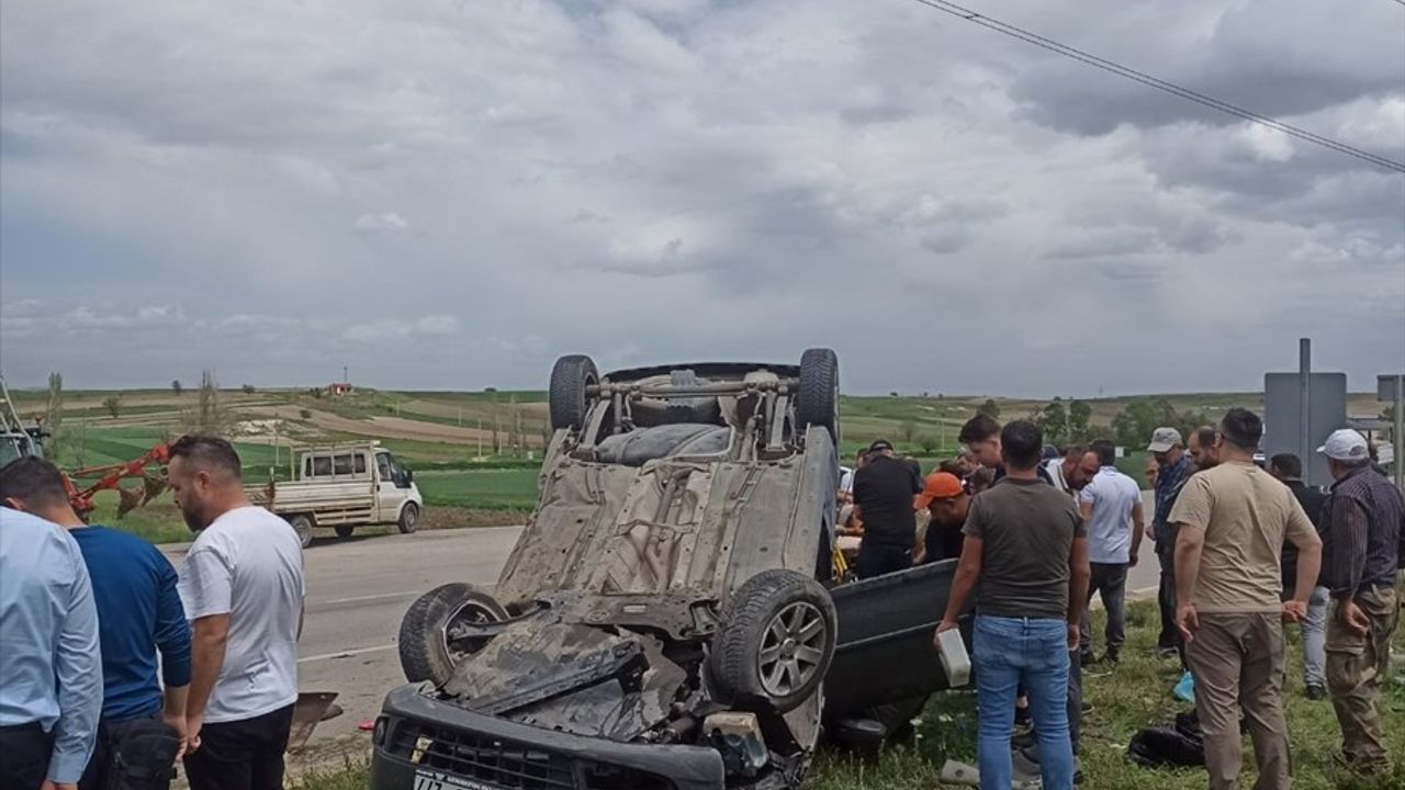 Afyonkarahisar'da Trafik Kazası: 9 Yaralı