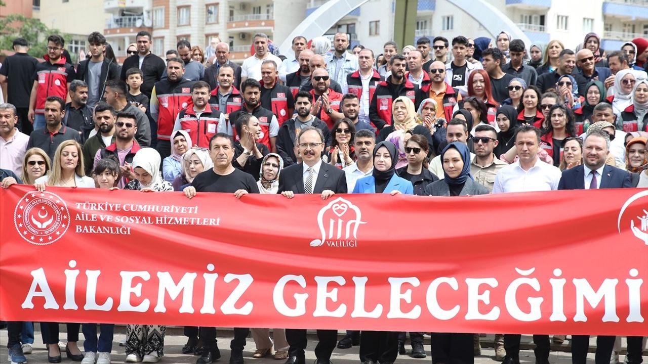 Aile Haftası Kortej Yürüyüşleri Türkiye'nin Dört Kentinde Gerçekleşti