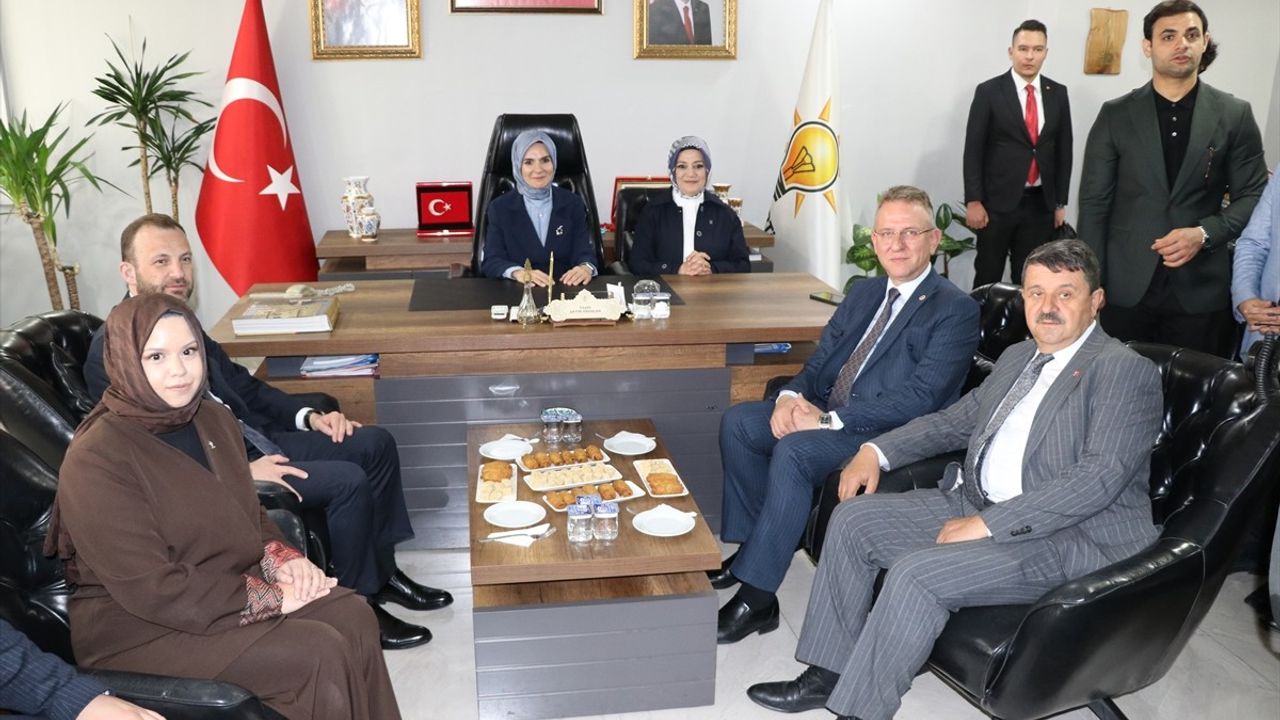 Aile ve Sosyal Hizmetler Bakanı Göktaş, Kütahya'da Ziyaretlerde Bulundu