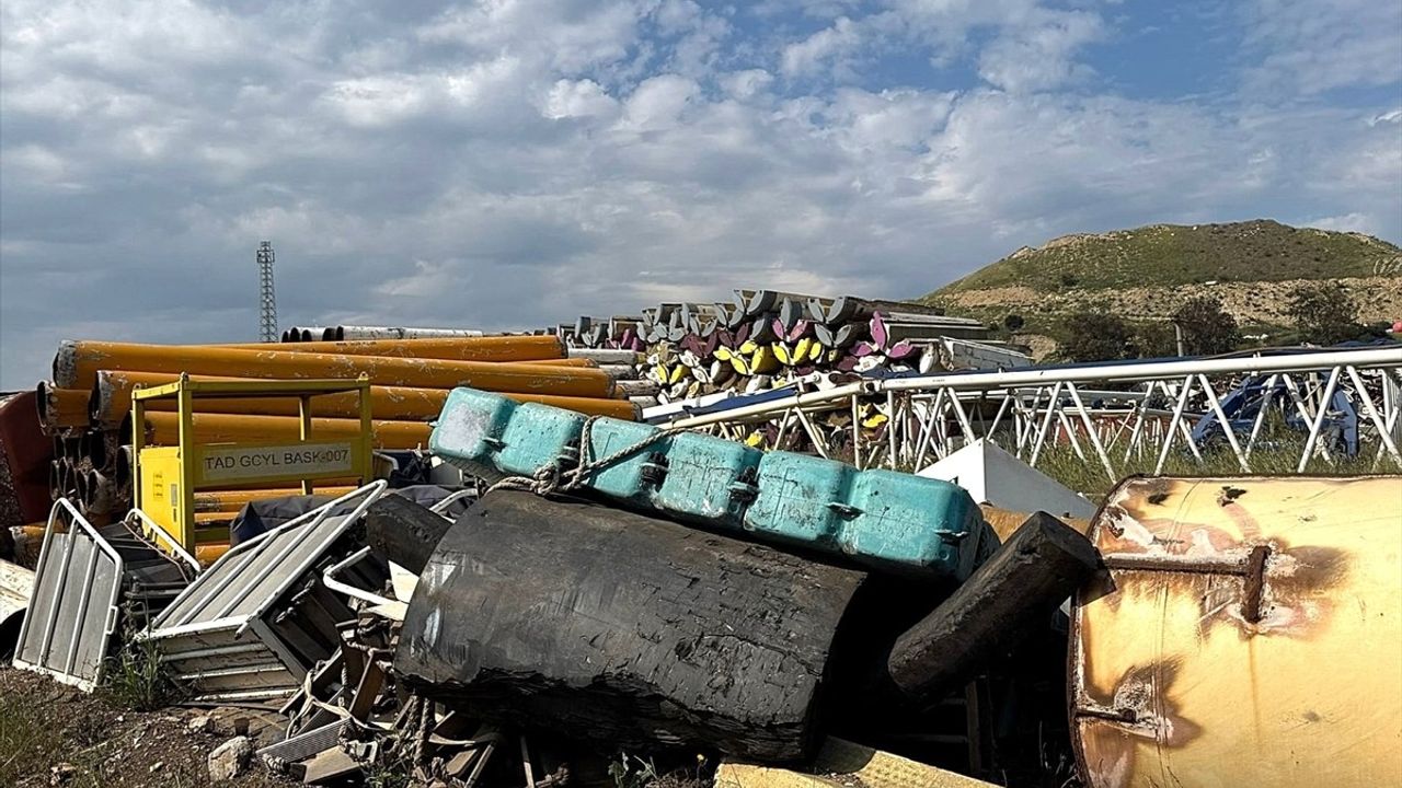 Aliağa Gemi Söküm Bölgesi'nde Tehlikeli Atık Sorunu