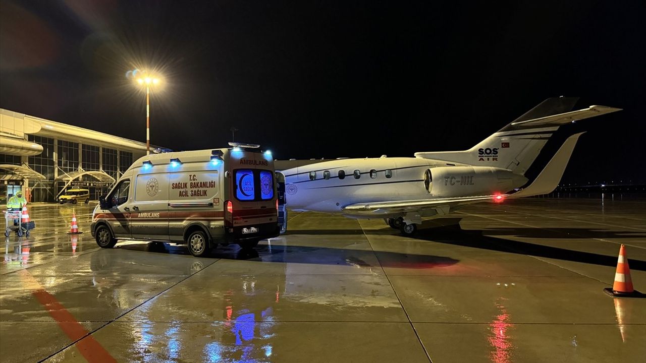 Ambulans Uçakla Ankara'ya Sevk Edilen Kalp Hastası Bebek