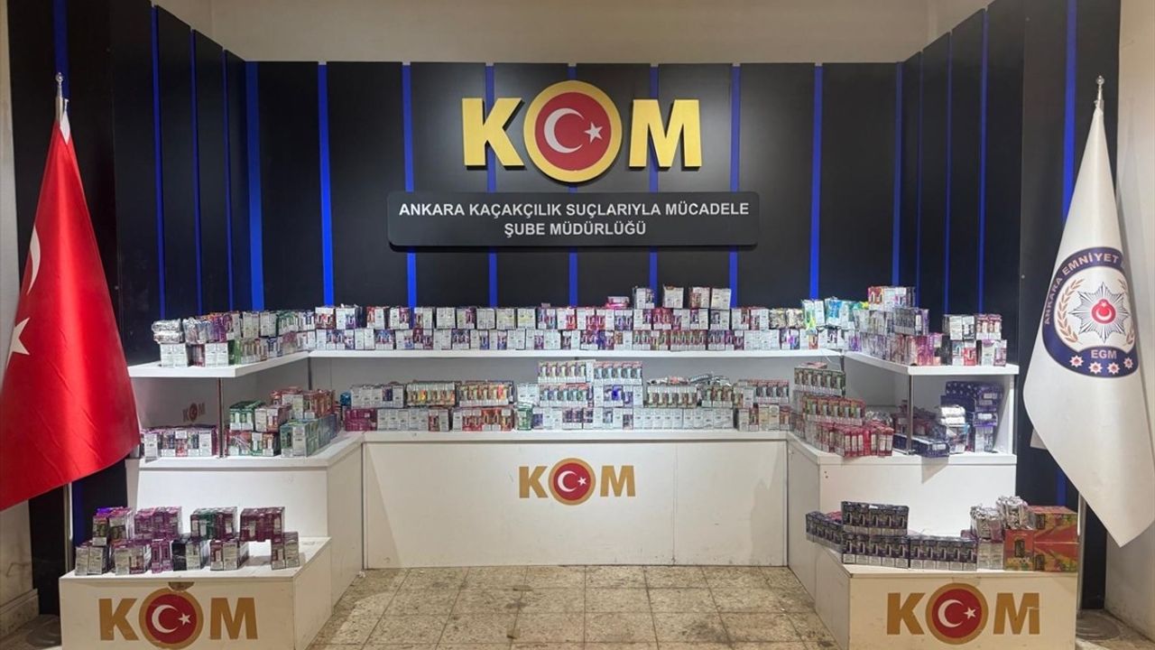 Ankara'da Kaçak Elektronik Sigara Operasyonu: 3 Bin 70 Cihaz Ele Geçirildi