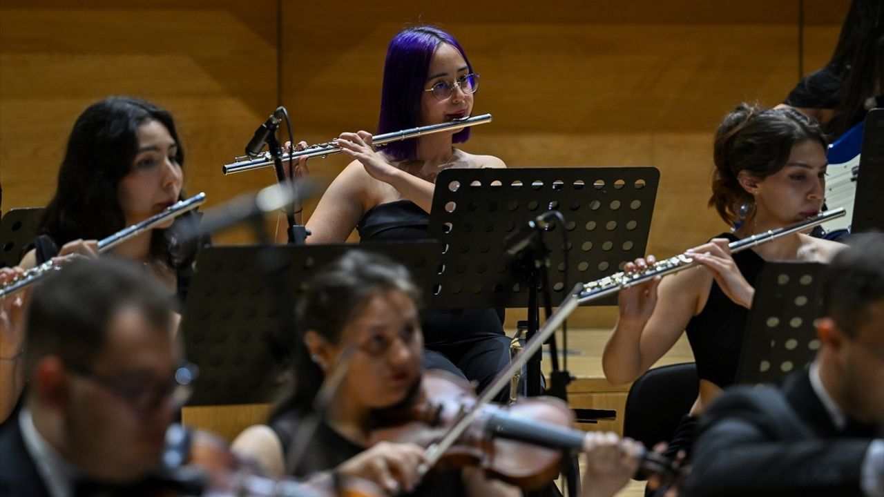 Ankara Üniversitesi Tıp Fakültesi Oda Orkestrası 10. Yıl Kutlaması
