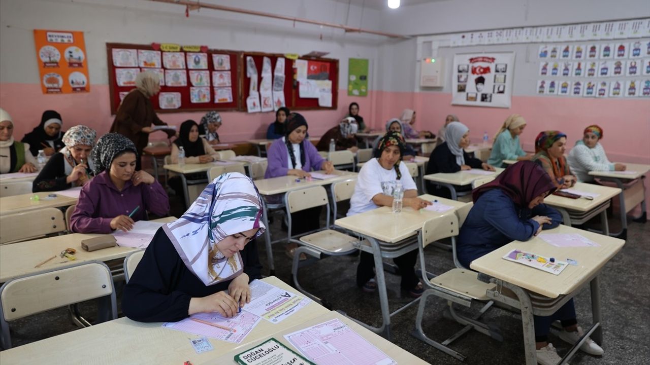 Anneler İçin Kitap Okuma Yarışması Mardin'de Gerçekleşti