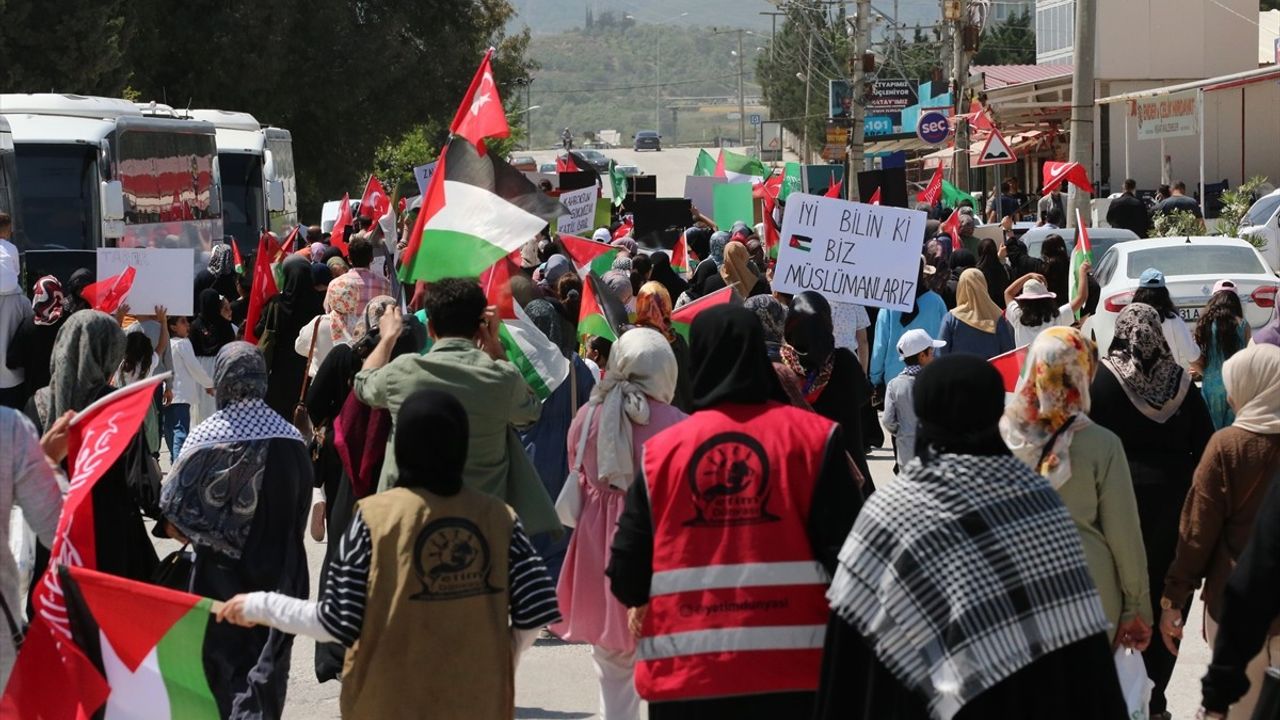 Antakya'da Filistin'e Destek Yürüyüşü Düzenlendi