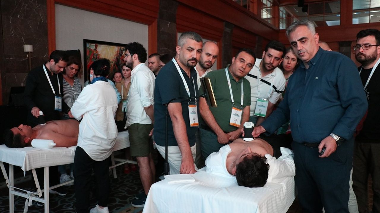 Antalya'da Dahiliye Uzmanları Kongresi Yapıldı