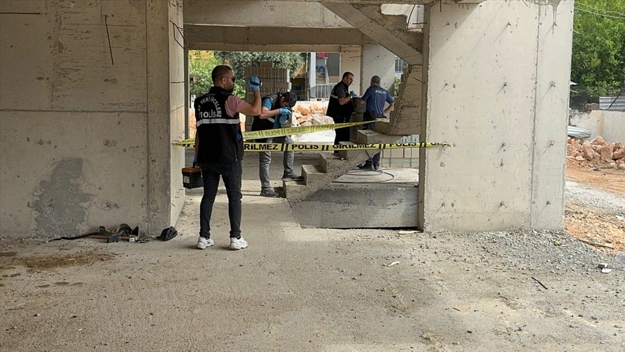 Antalya'da İnşaat İşçisi Merdiven Boşluğuna Düşerek Hayatını Kaybetti