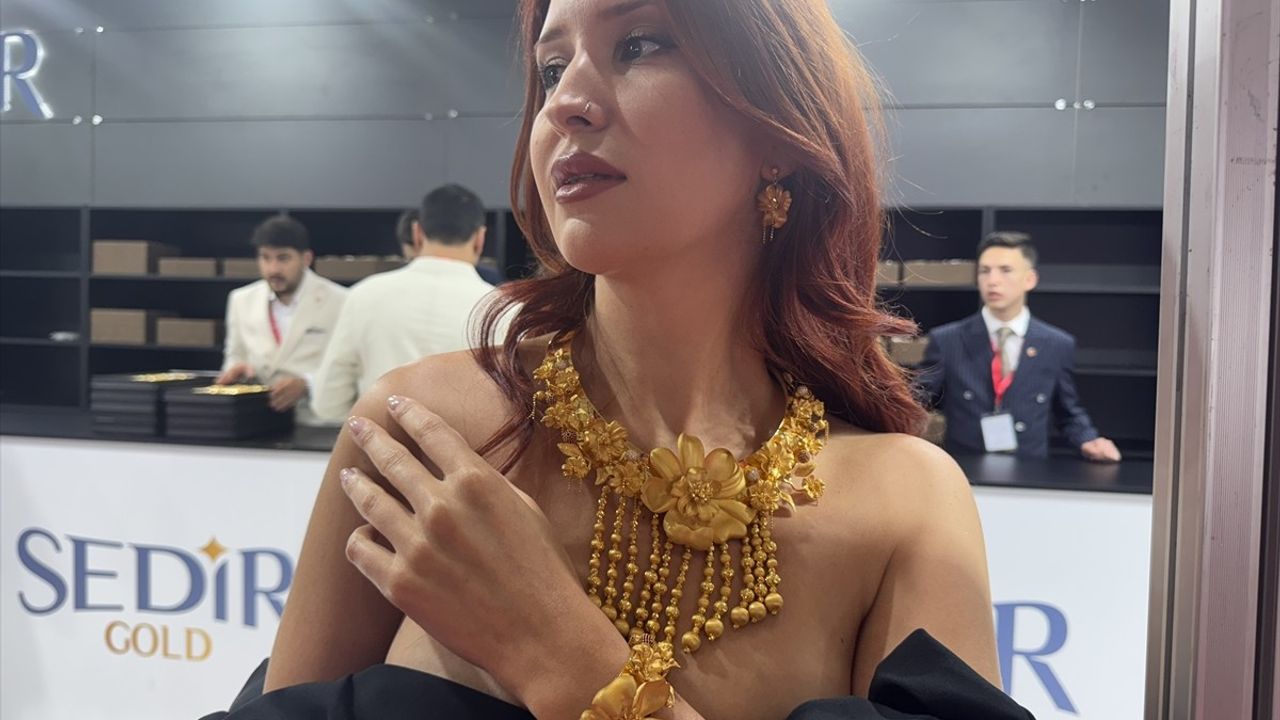 Antalya'da Lüks Mücevher Fuarı Gerçekleşti