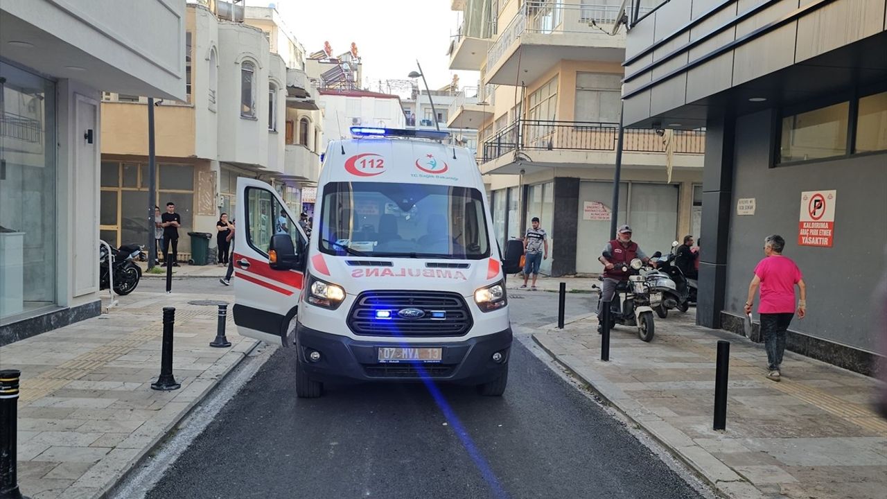 Antalya'da Motosiklet Kazası: Genç Sürücü Hayatını Kaybetti