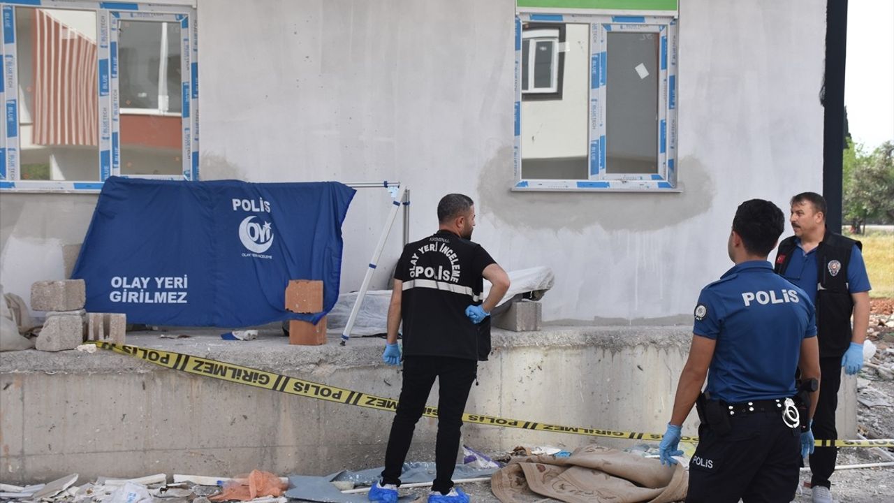 Antalya'da Yabancı Uyruklu İşçi Ölü Bulundu