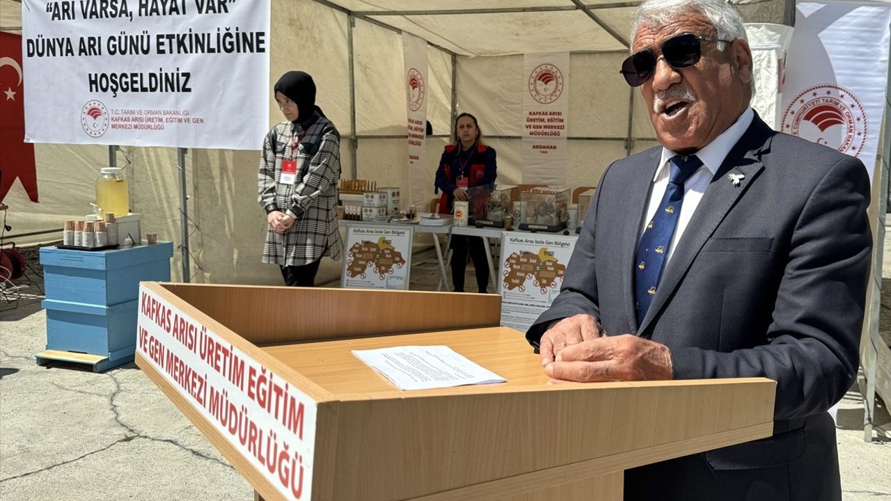 Ardahan'da Dünya Arı Günü Coşkusu