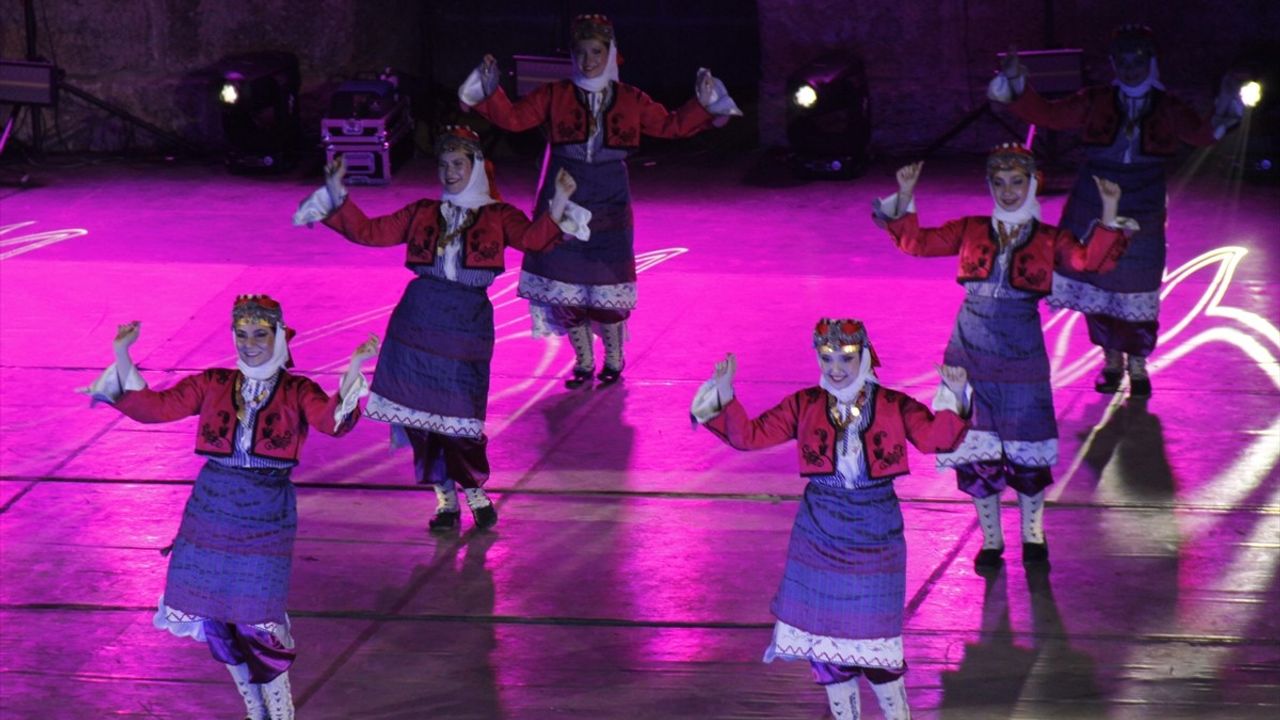 Aspendos Antik Tiyatrosu'nda 'Gençlik ve Spor Şöleni' Etkinliği