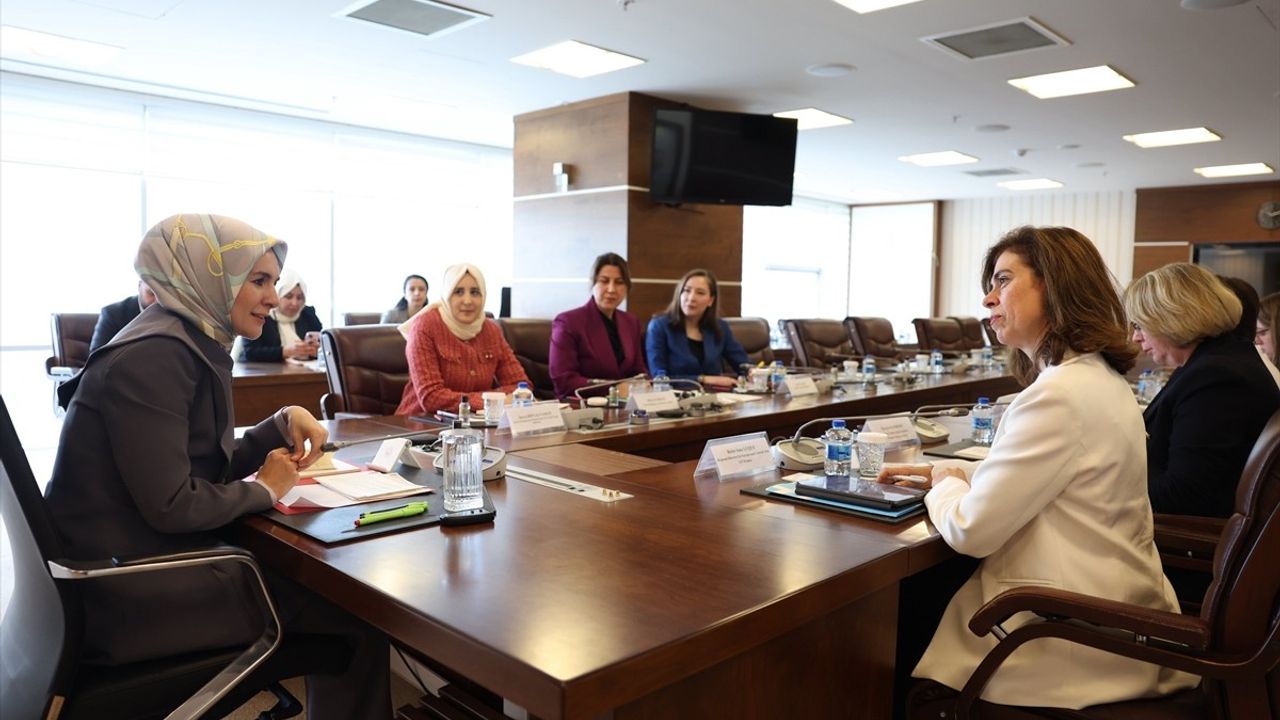 Bakan Göktaş, BM Kadın Birimi Temsilcileri ile Görüştü