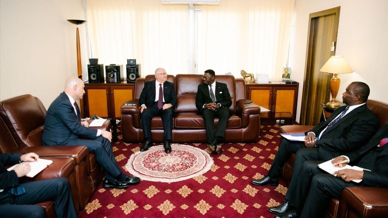 Bakan Güler, Kamerun'da Önemli Bir Görüşme Gerçekleştirdi