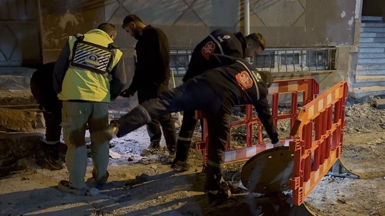 Bayrampaşa'da Rögar Patlaması: İnceleme Başlatıldı