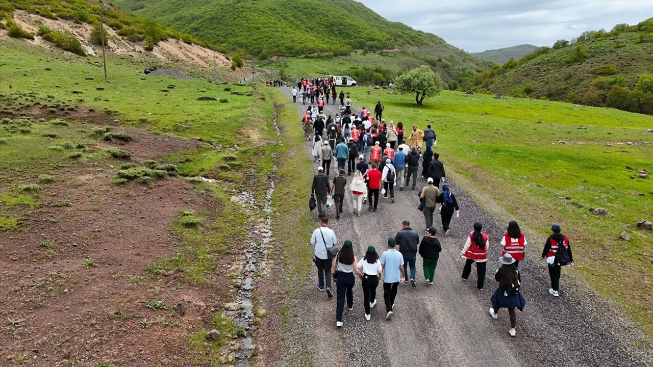 Bingöl'de 19 Mayıs Etkinliği: Doğa Yürüyüşü Düzenlendi