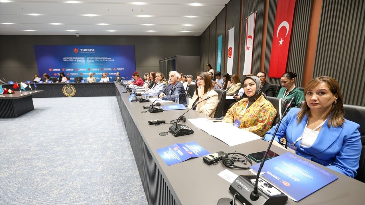 Birinci Türk Kadın Parlamenterler Zirvesi KKTC'de Gerçekleşti