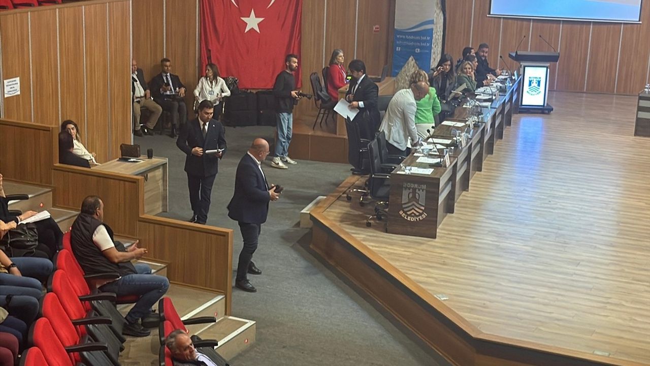 Bodrum'da Meclis Toplantısında Tartışmalar Büyüdü