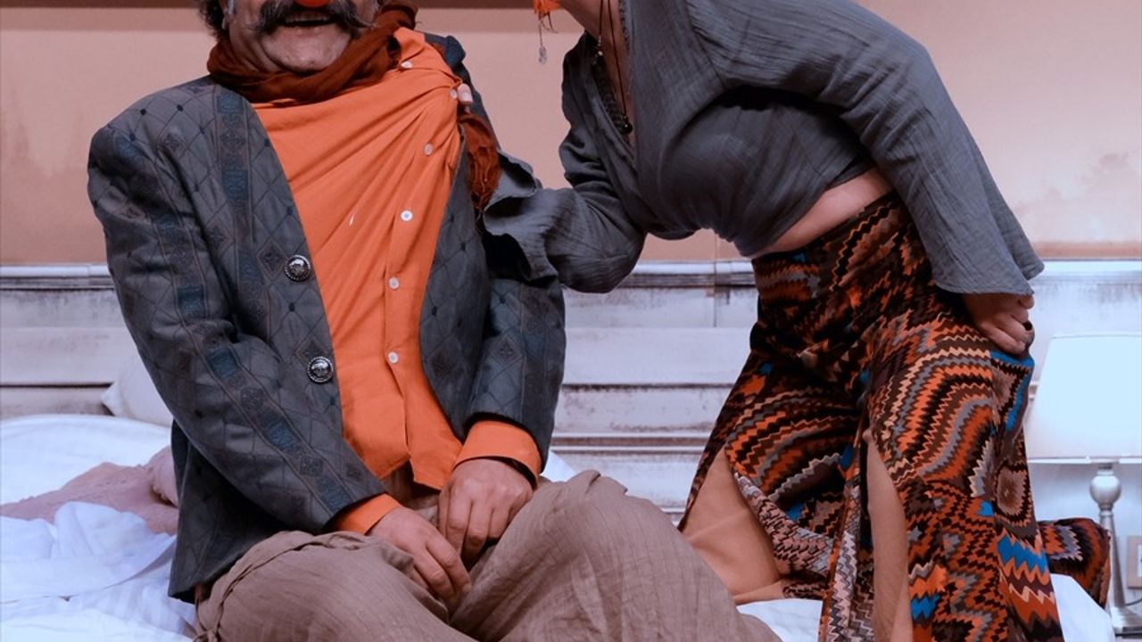 Bursa Devlet Tiyatrosu'ndan Yeni Oyun: Kahvaltı Dahil