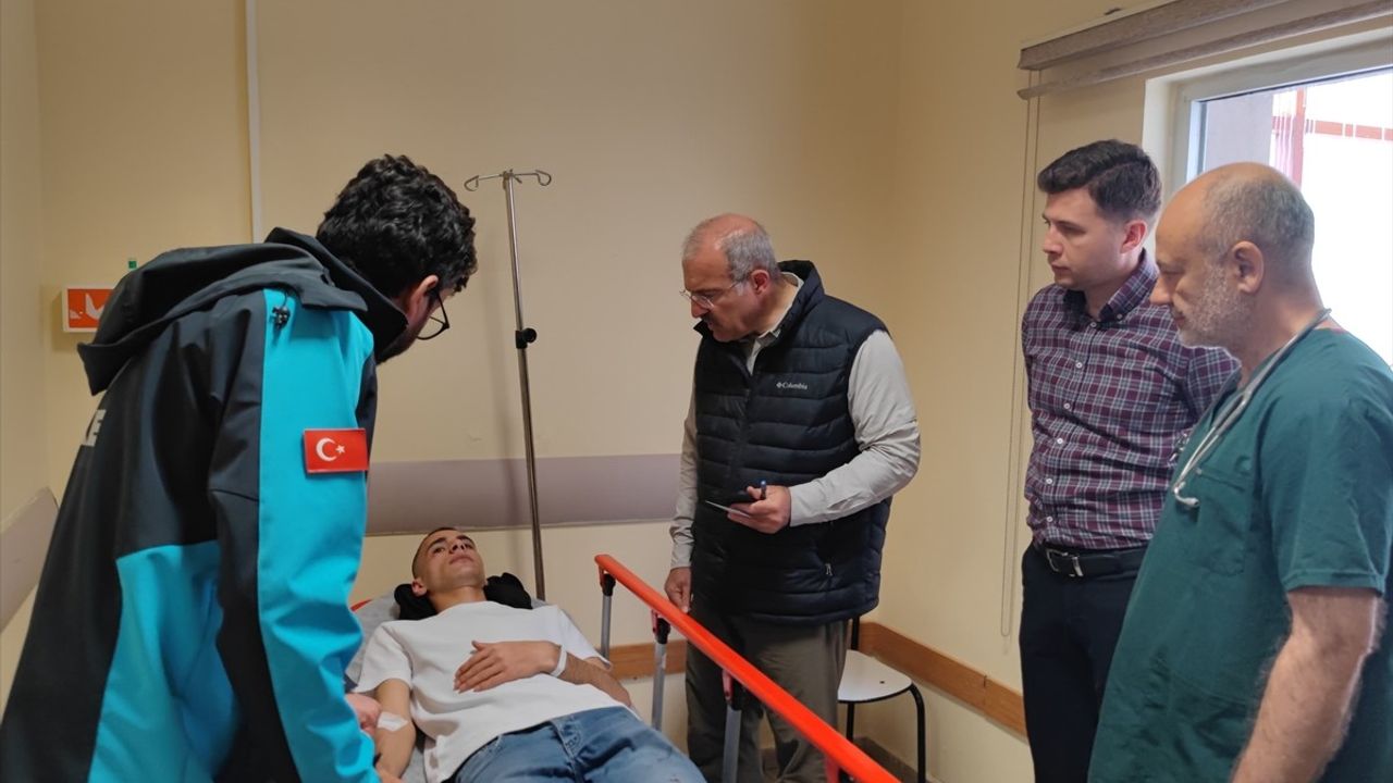 Çanakkale'de Feci Kaza: 8 Ölü, 20 Yaralı
