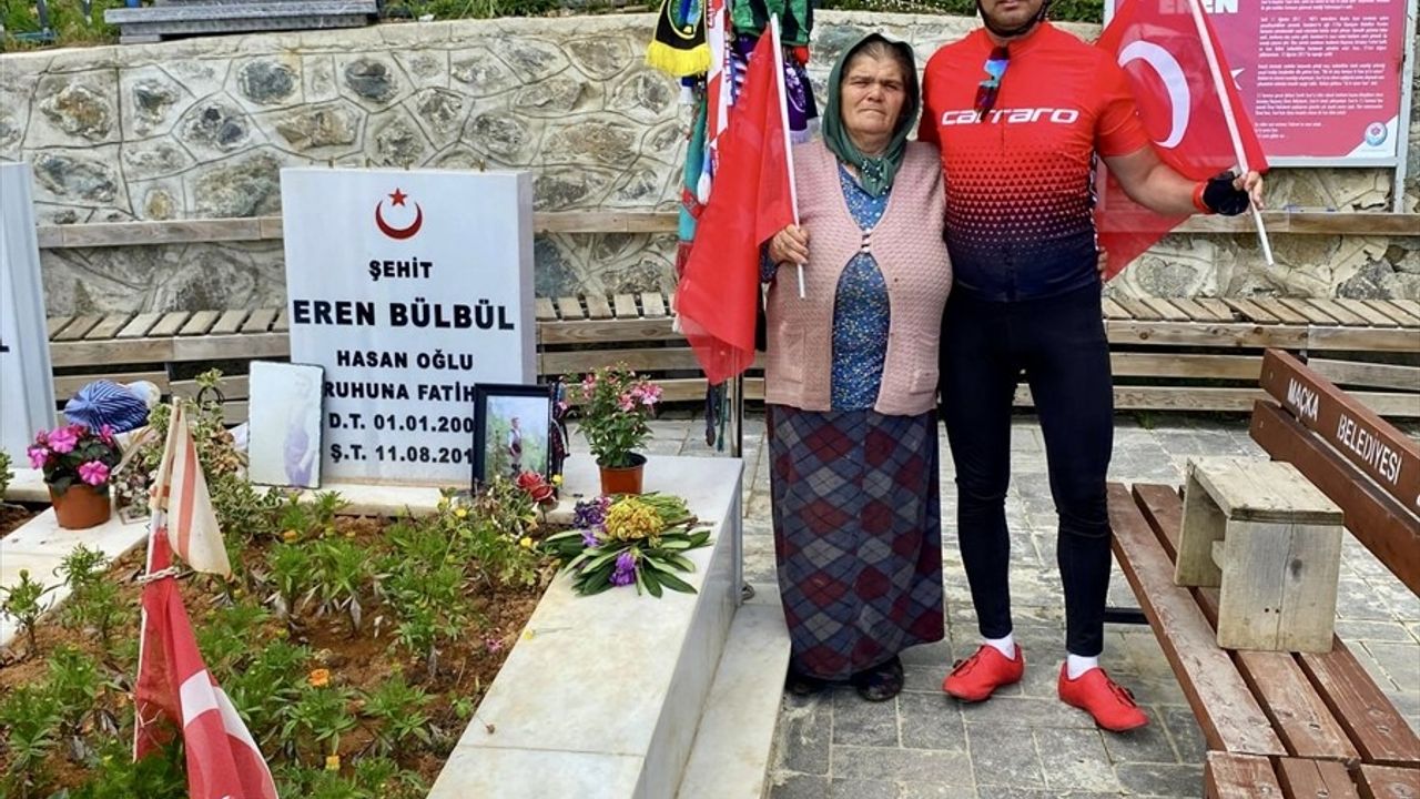Çanakkale'den Trabzon'a Bisikletle Ulaşan Murat Tecimen Eren Bülbül'ü Ziyaret Etti