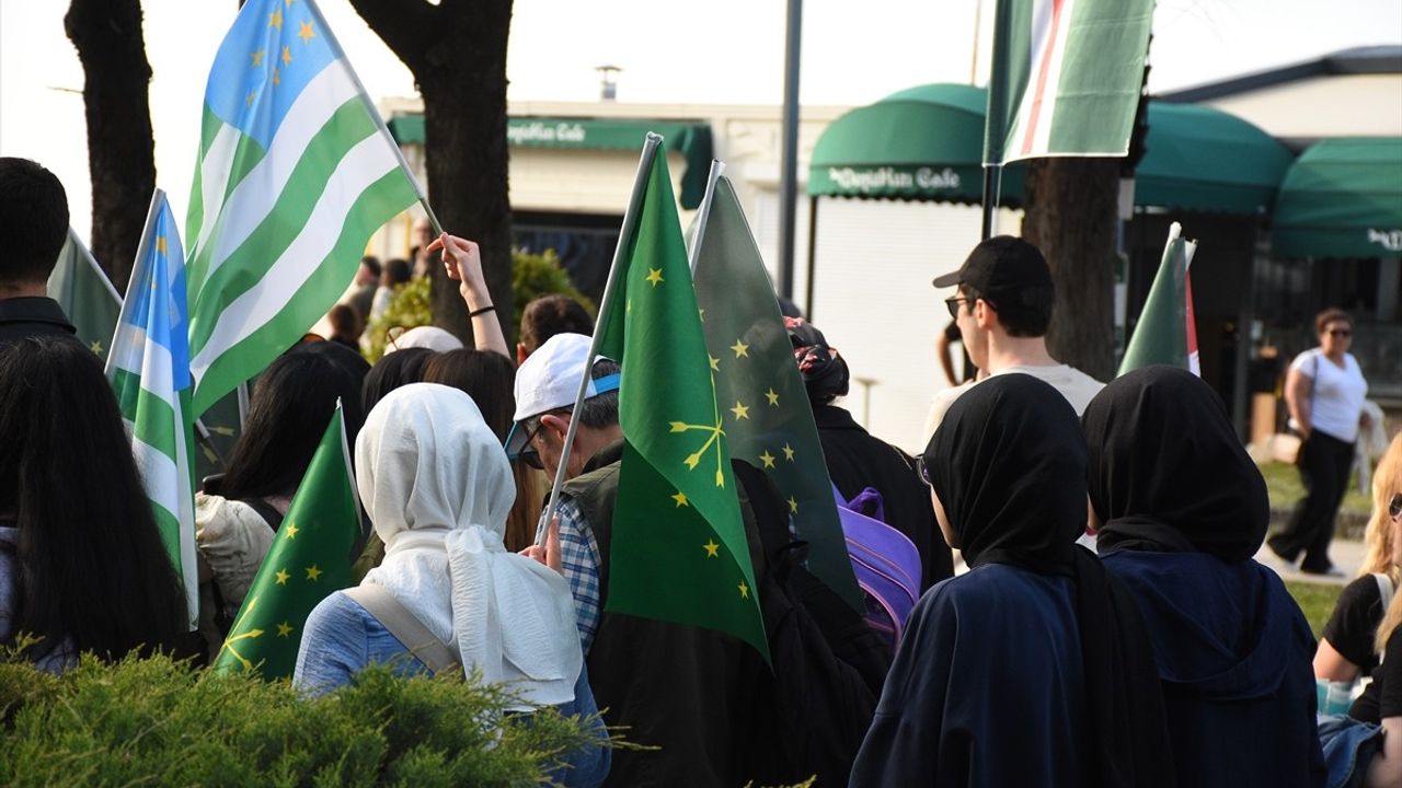 Çerkes Soykırımı ve Sürgünü'nün 161. Yılı Anma Etkinliği Samsun'da Gerçekleşti