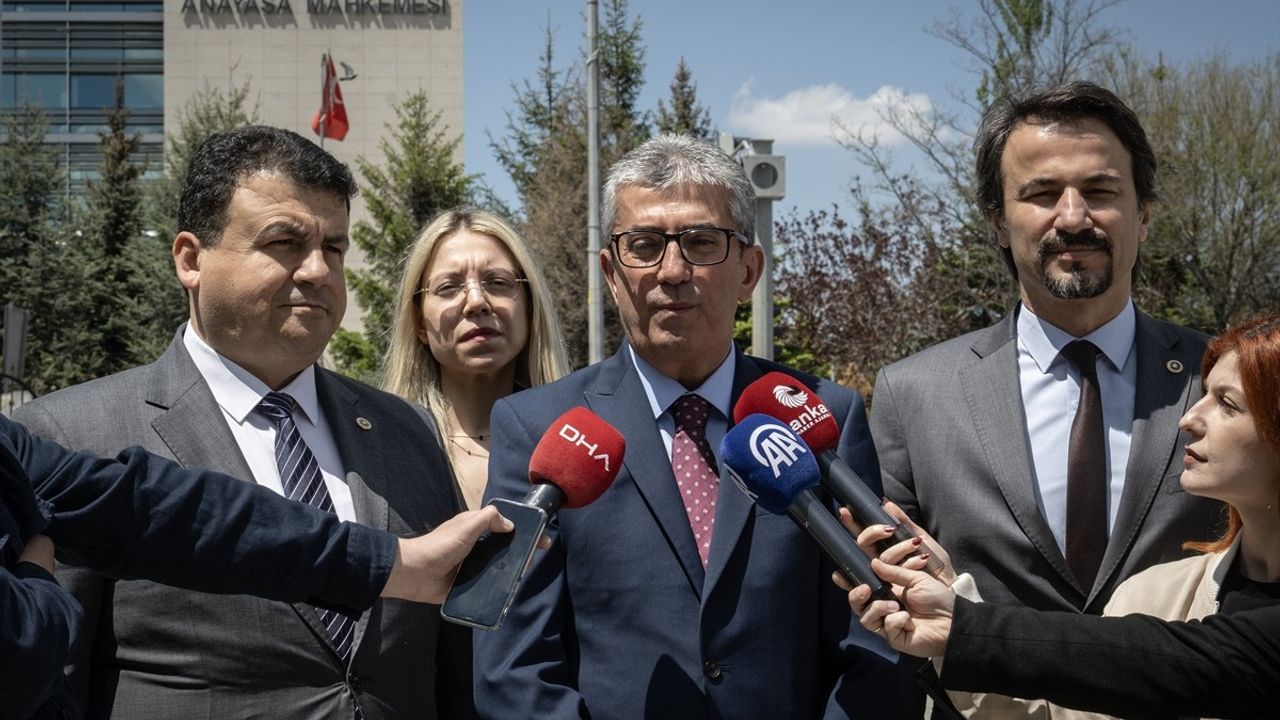 CHP'den Anayasa Mahkemesi'ne Başvuru: İptal ve Yürürlüğü Durdurma Talepleri