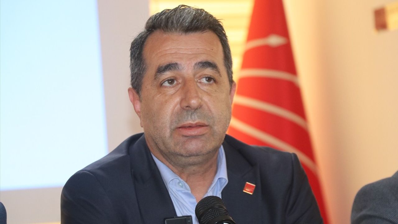 CHP Genel Başkan Yardımcısı Erhan Adem, Yaş Çay Taban Fiyatını Değerlendirdi