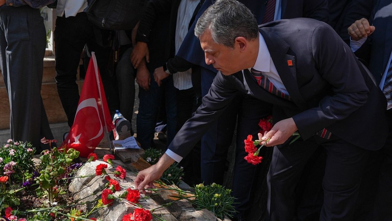 CHP Genel Başkanı Özgür Özel, Deniz Gezmiş ve Arkadaşlarına Anma Programında Konuştu