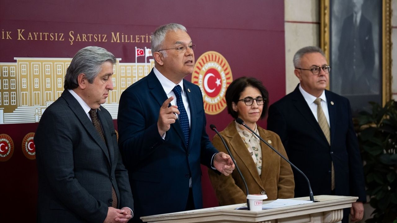 CHP Milletvekillerinden Toplumsal Cinsiyet Üzerine Tepkiler