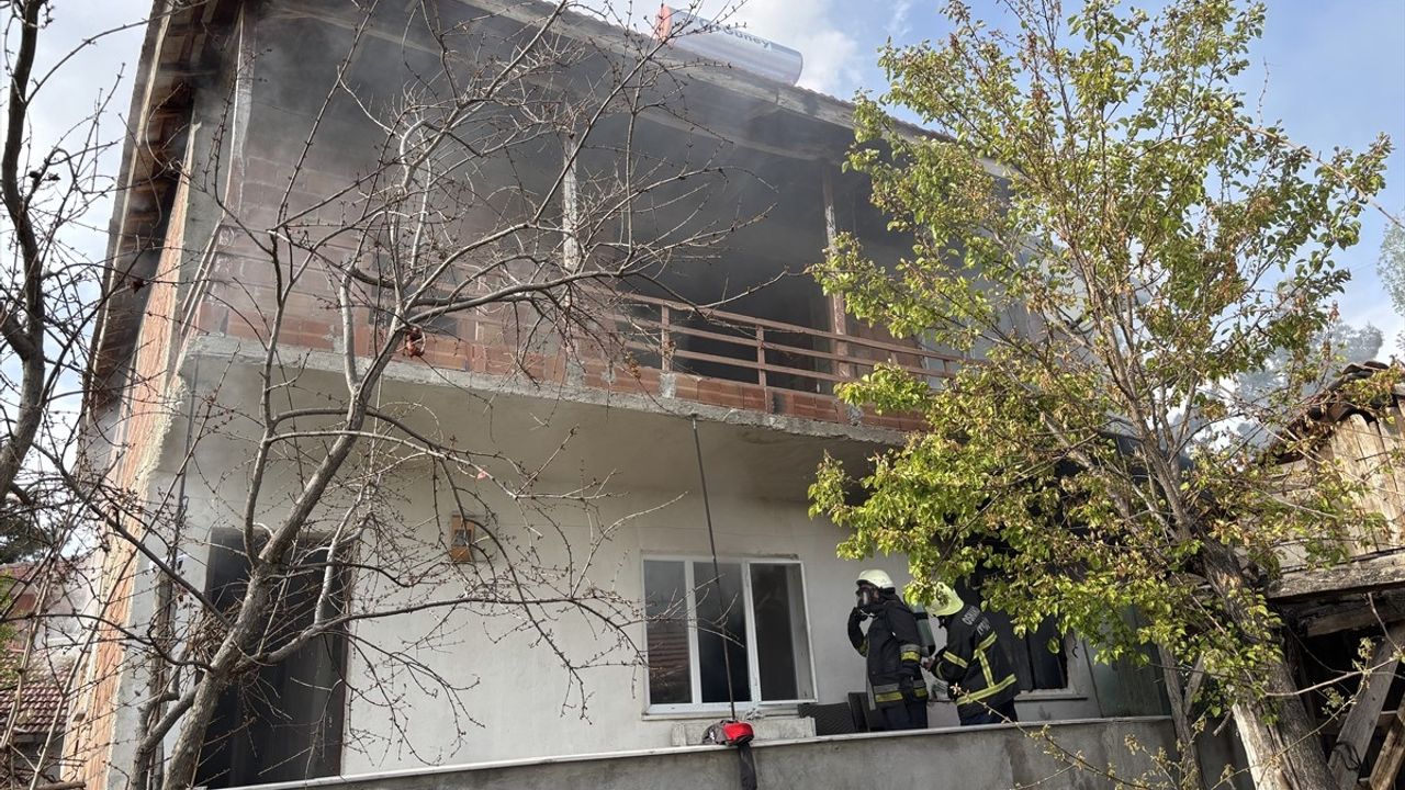 Çorum'daki Müstakil Evde Yangın Ç çıktı