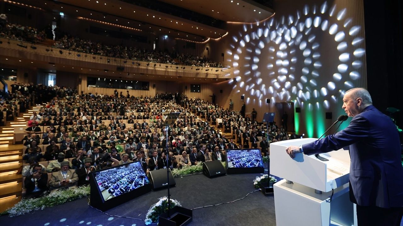 Cumhurbaşkanı Erdoğan, Yeşilay Forumunda Bağımlılıkla Mücadeleyi Vurguladı