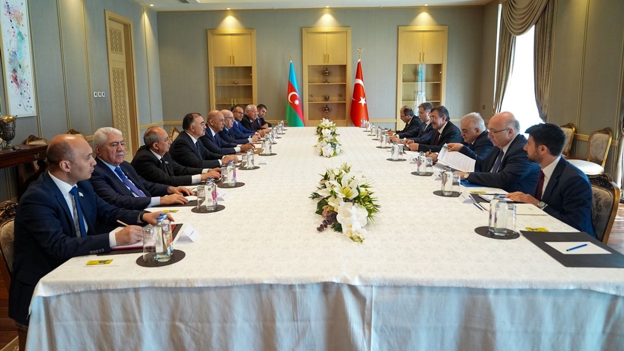 Cumhurbaşkanı Yardımcısı Yılmaz'dan Azerbaycan'a Ziyaret