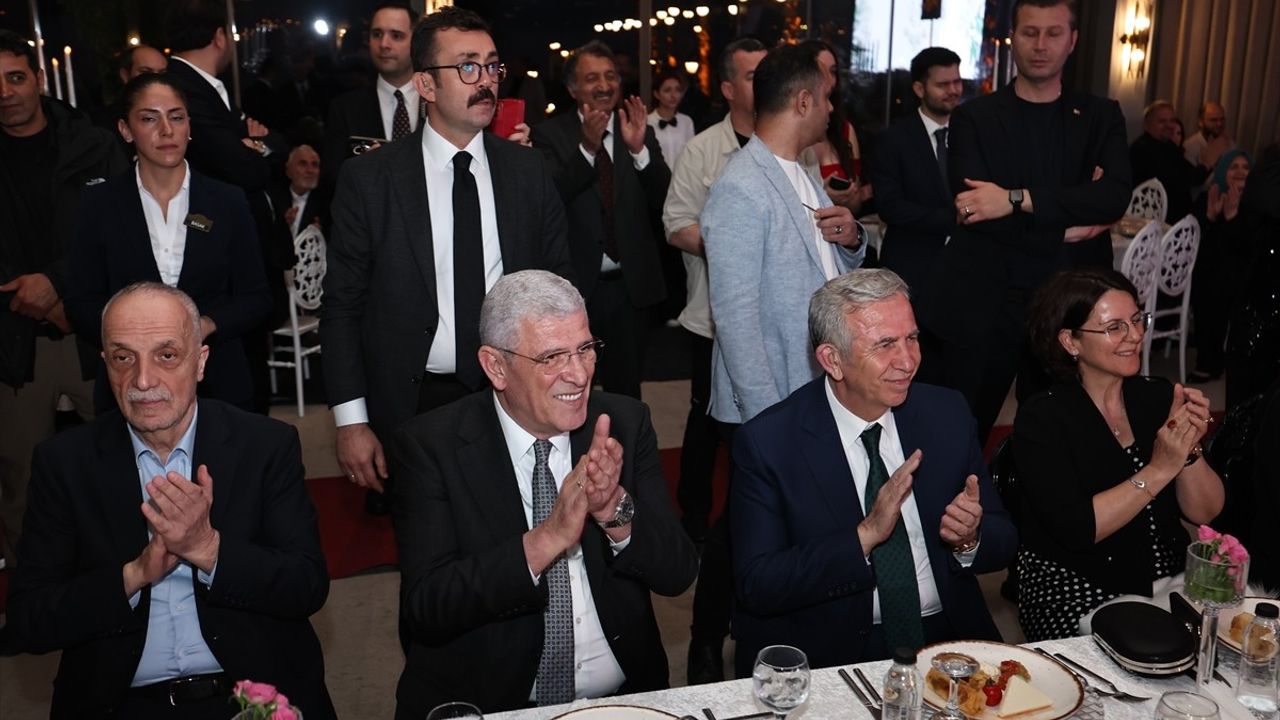 Dervişoğlu, Neşe ve Yunus'un Nişan Törenine Katıldı