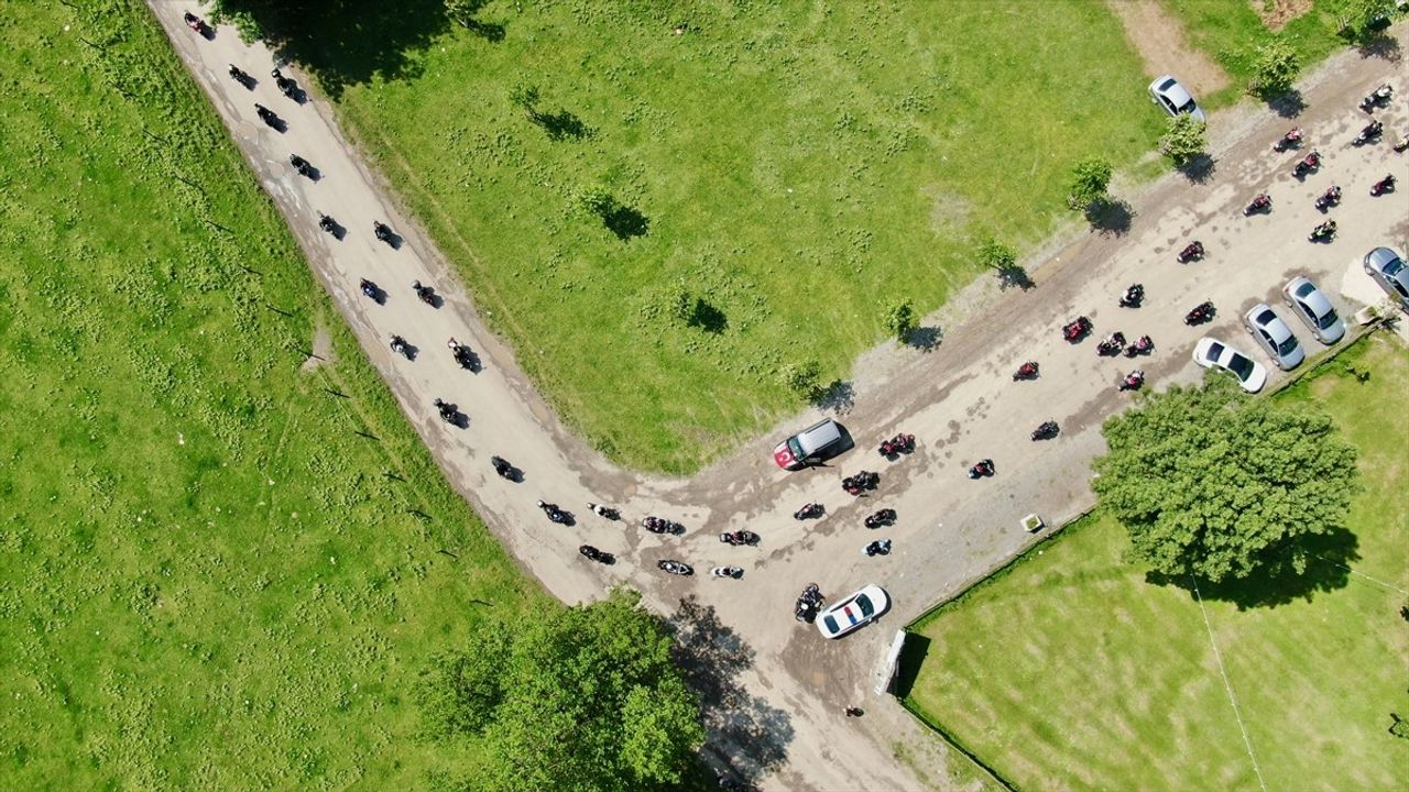 Düzce'de 150 Motosikletli Gençlik Bayramı Kutlaması