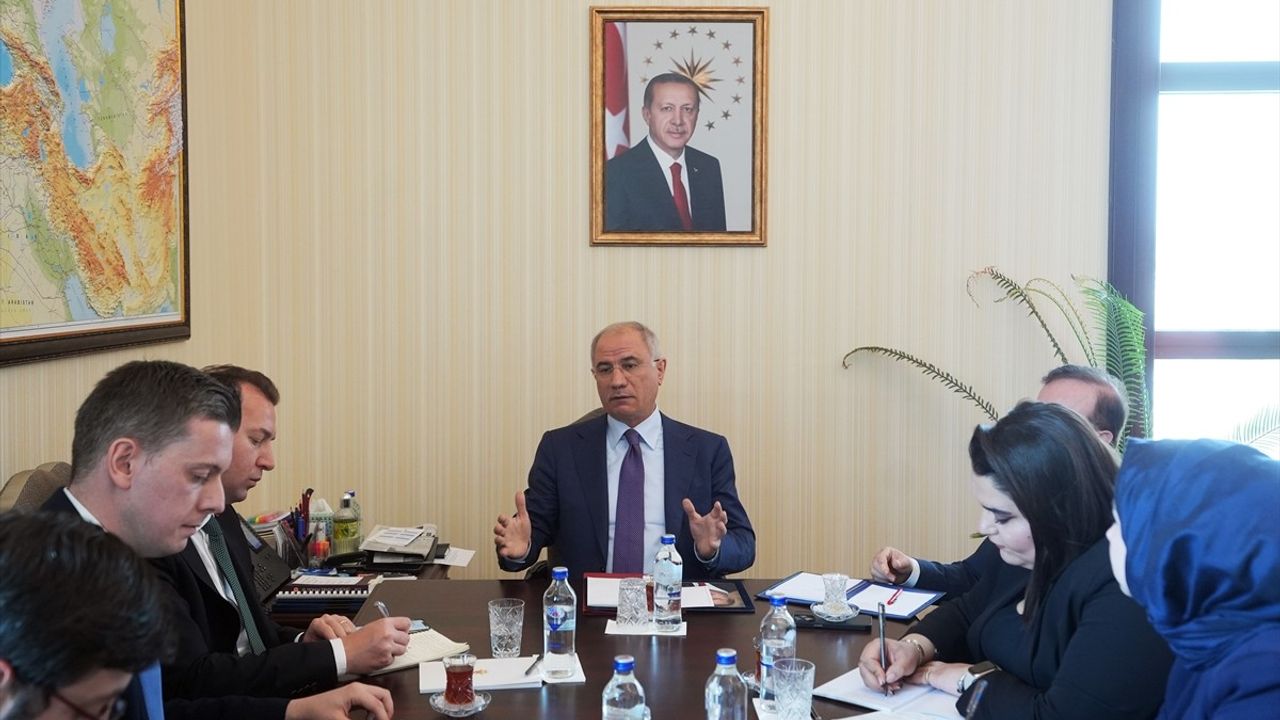 Efkan Ala'dan Yeni Anayasa Çağrısı: Siyasi Uzlaşının Önemi