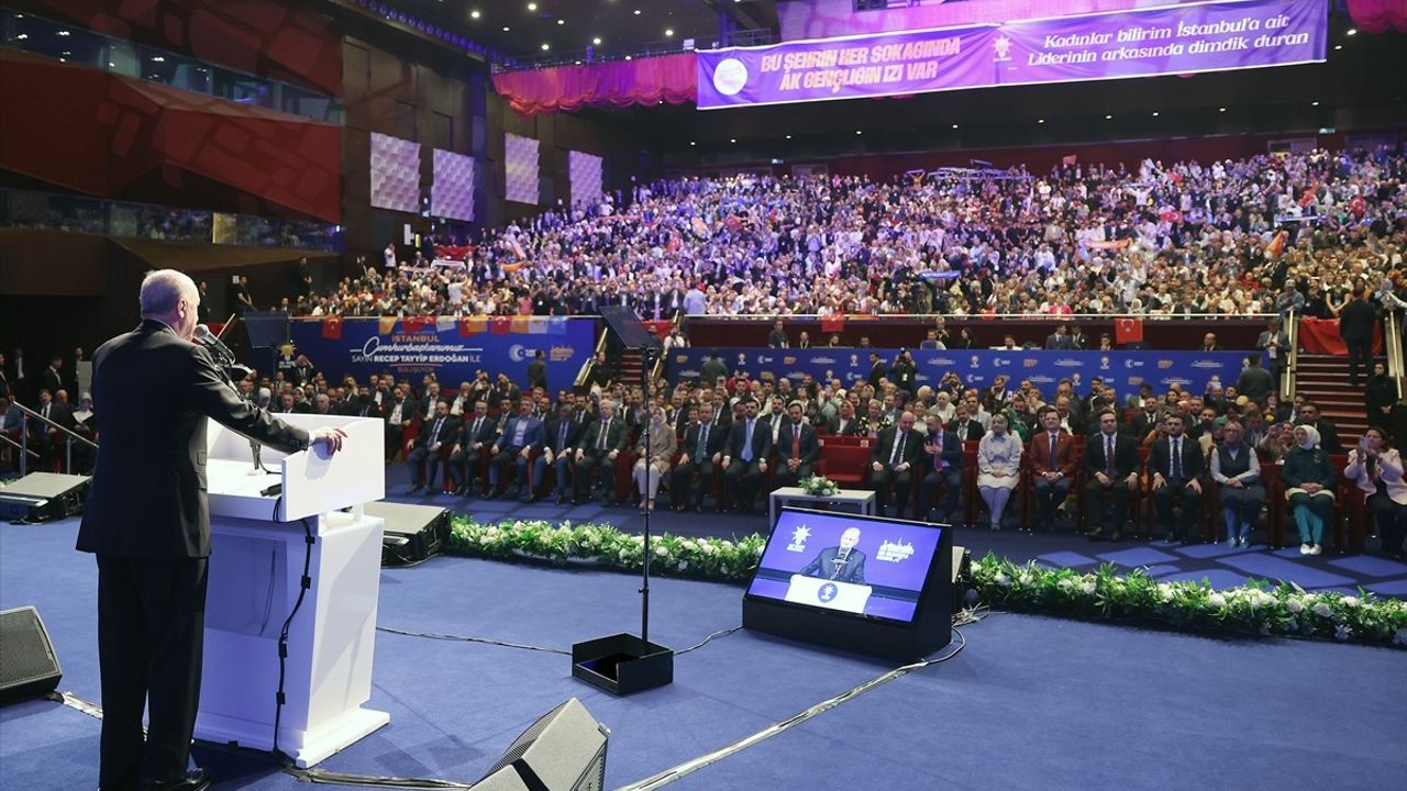 Erdoğan İstanbul'da Yolsuzluk İddialarını Değerlendirdi