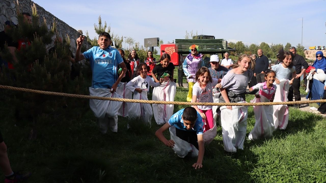 Erzincan'da Dijital Detoks Kampı: Teknolojiye Ara, Aileye Yakın Ol