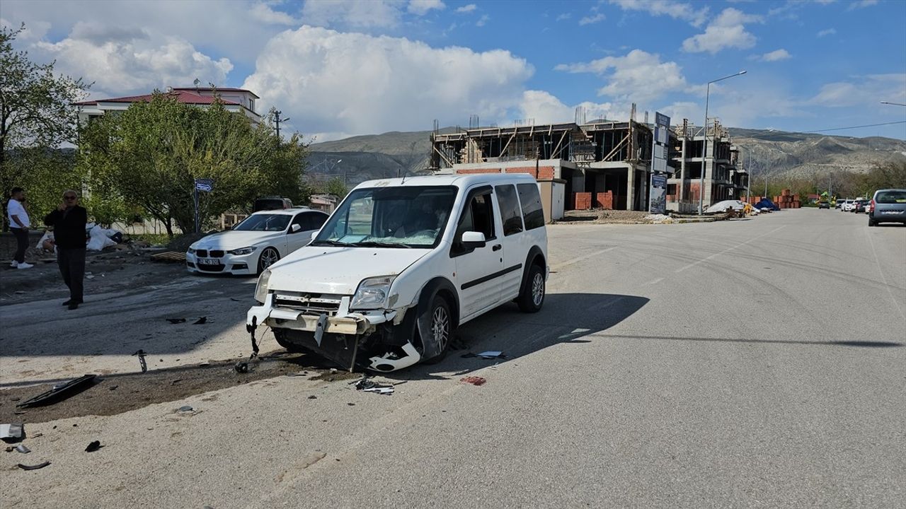 Erzincan'da Motosiklet Kazası: Genç Sürücü Hayatını Kaybetti