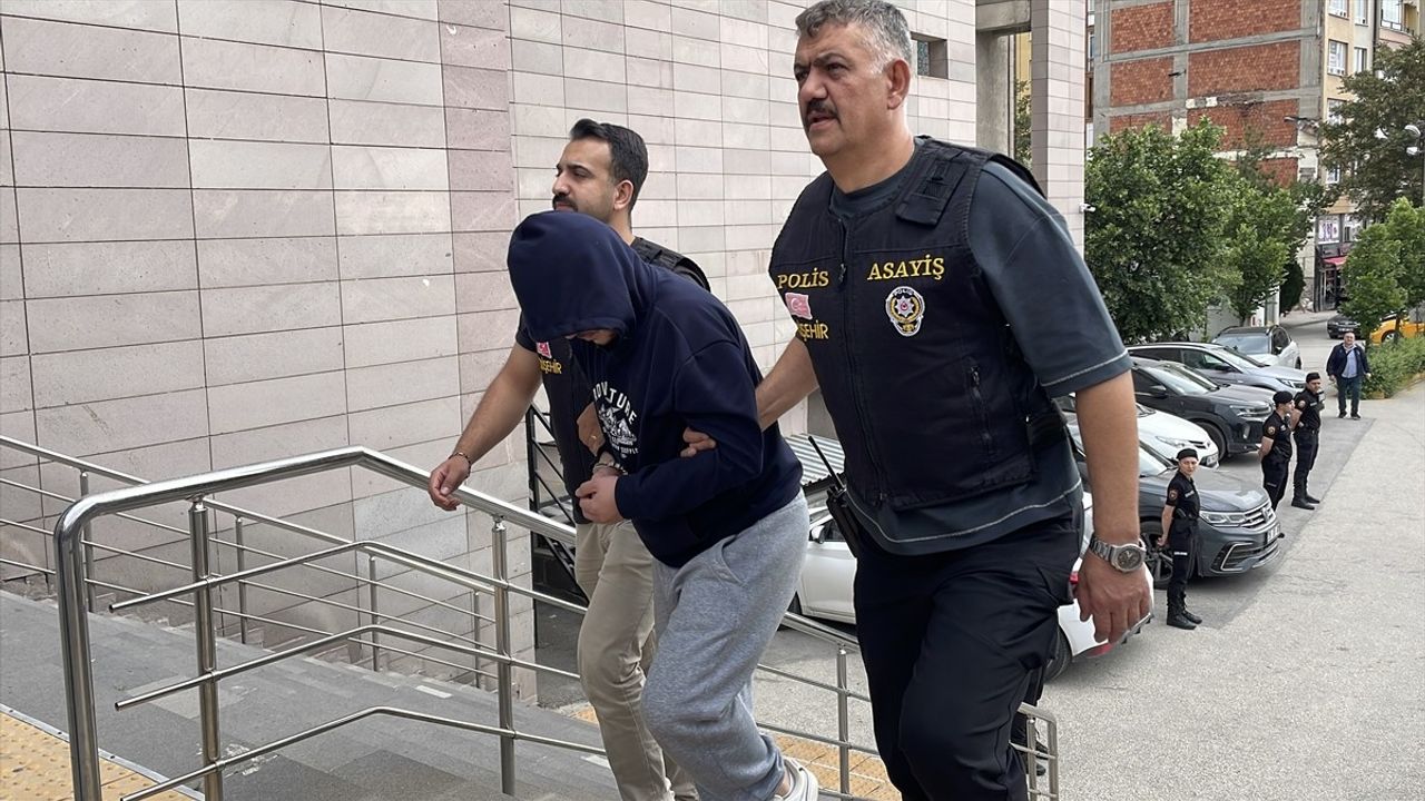 Eskişehir'de Fuhuş Operasyonu: 7 Şüpheli Gözaltında