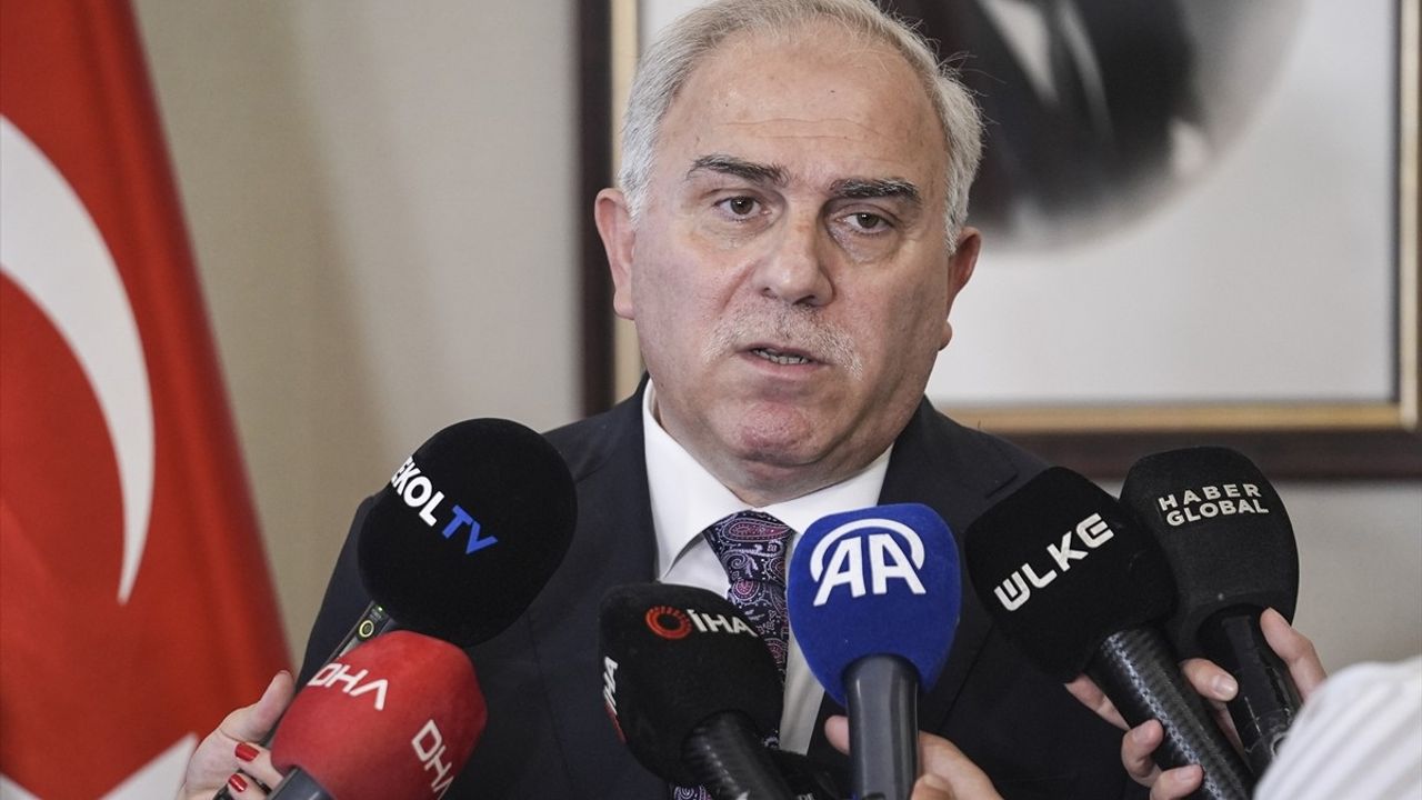 Fatih Belediye Başkanı Turan'dan CHP Genel Başkanı Özel'e Yanıt
