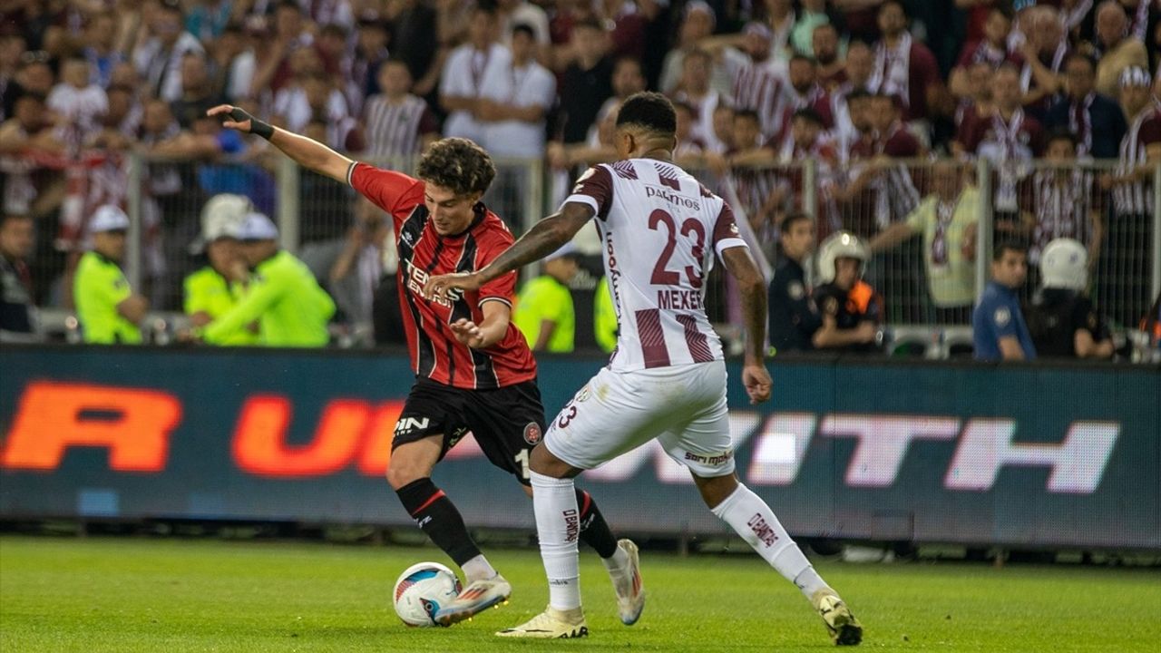 Fatih Karagümrük Süper Lig'e Yükseldi