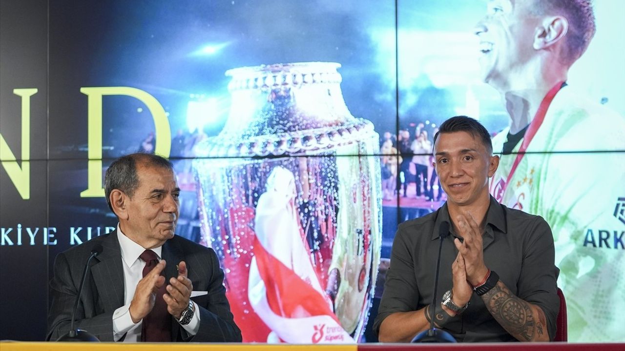 Fernando Muslera Galatasaray'a Veda Etti