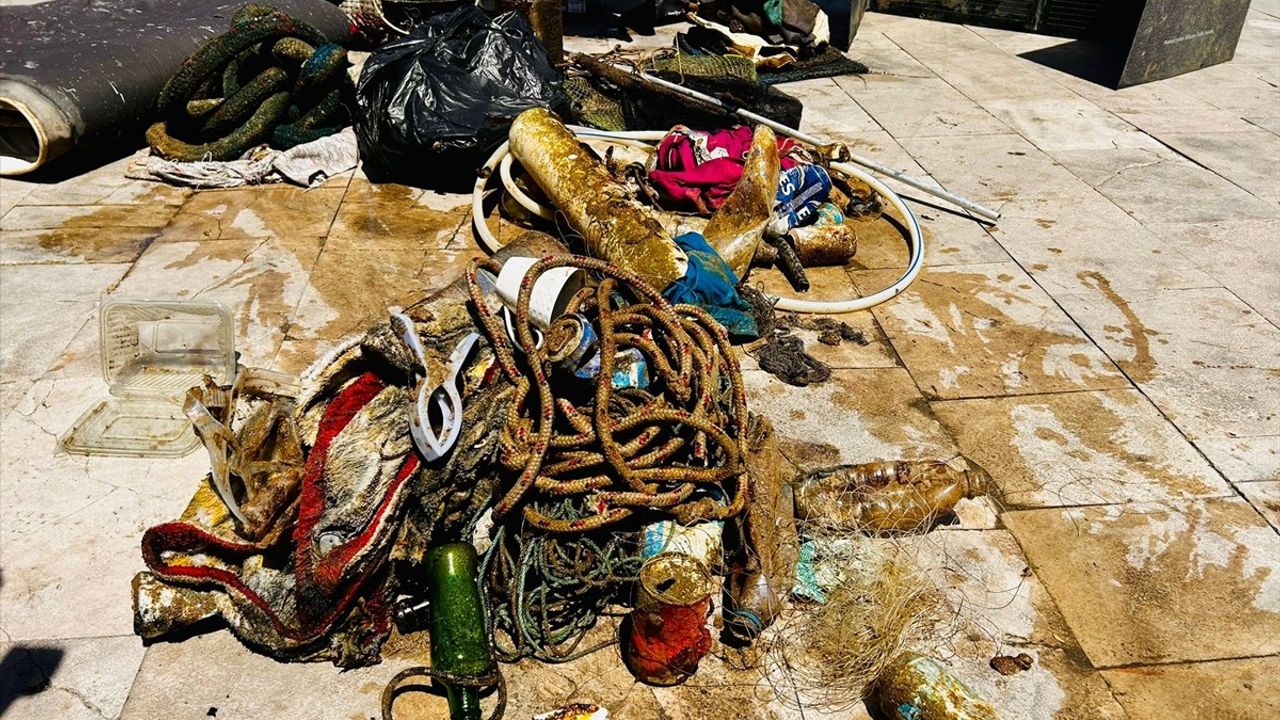 Fethiye'de Deniz Dibi Temizliği Gerçekleştirildi