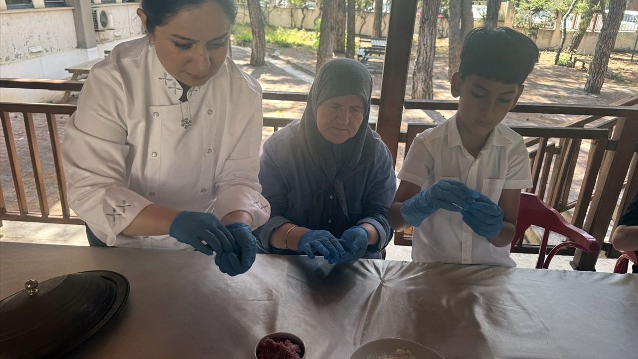 Geleneksel Gülüklü Çorbası Torunlarla Buluştu
