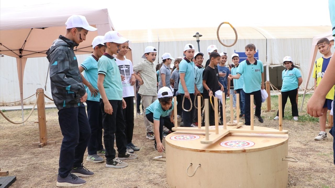 Geleneksel Oyunlar Tırı Kilis'te Çocuklarla Buluştu