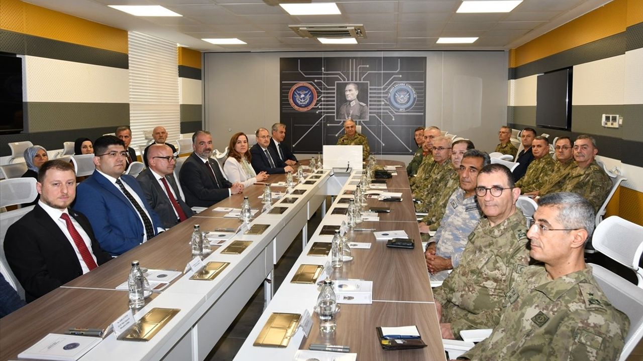 Genelkurmay Başkanı Orgeneral Metin Gürak, NATO Siber Savunma Tatbikatı'na Katıldı