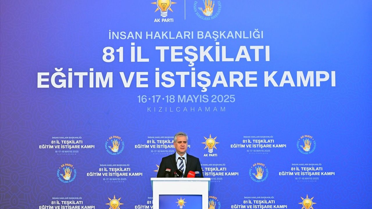 Hasan Basri Yalçın, Eğitim ve İstişare Kampı'nda İnsan Haklarına Değinerek Konuştu